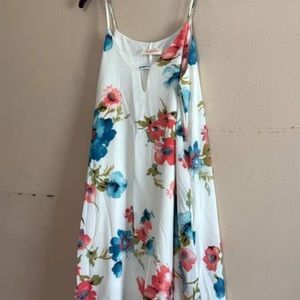 Green Sleeveless Spaghetti Strap Sundress for Resort Wear